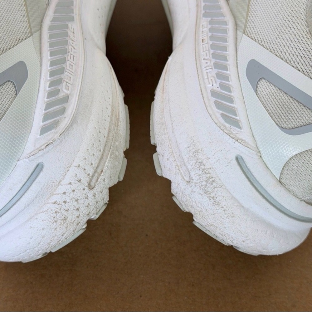 ⭐️ Brooks Adrenaline GTS 23 Running Shoes Women Size 7.5 B White (B15) - Picture 8 of 12